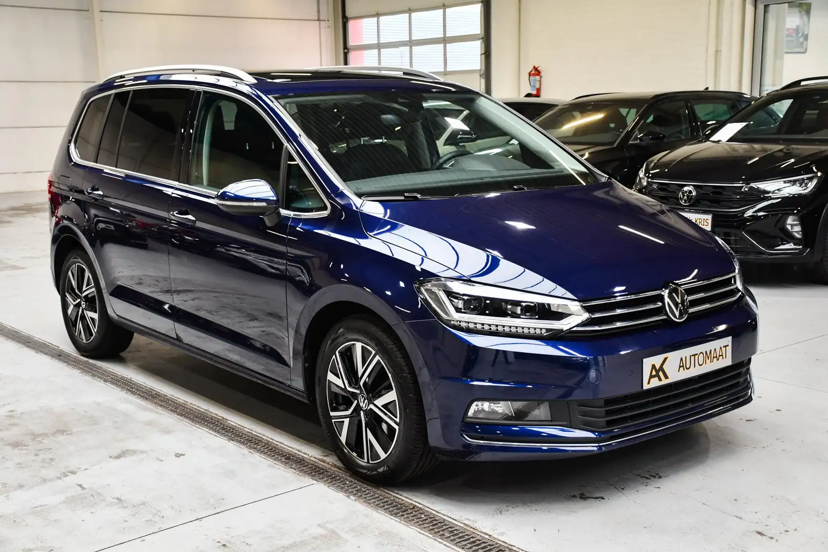 Volkswagen Touran Touran 2.0 TDI SCR DSG Highline 7pl - NAVI / PANO Bleu - 2