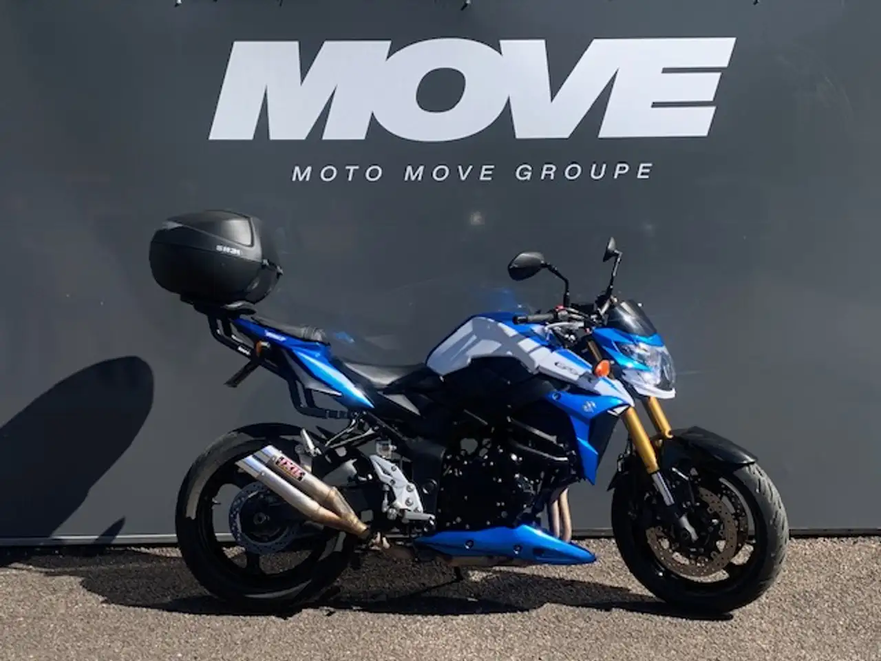 Suzuki GSR 750