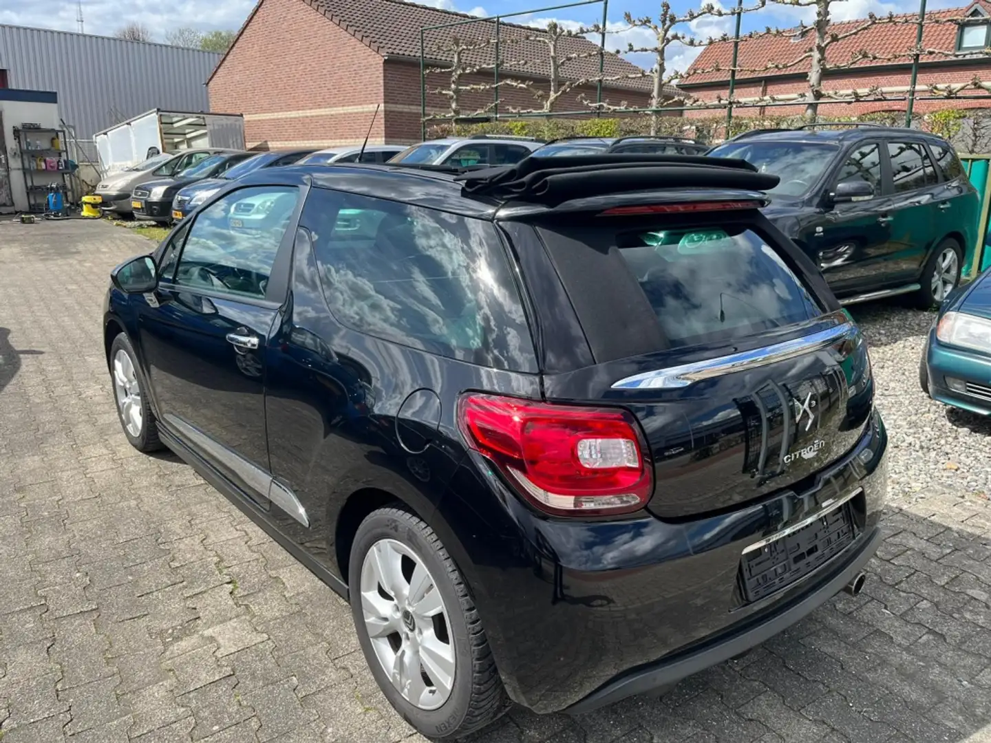 Citroen DS3 Cabrio 1.6 , Bj 2013, LEDER,CLIMA* Zwart - 2