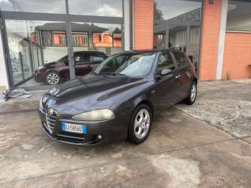 147 II 2004 5p 1.9 jtd Distinctive 120cv