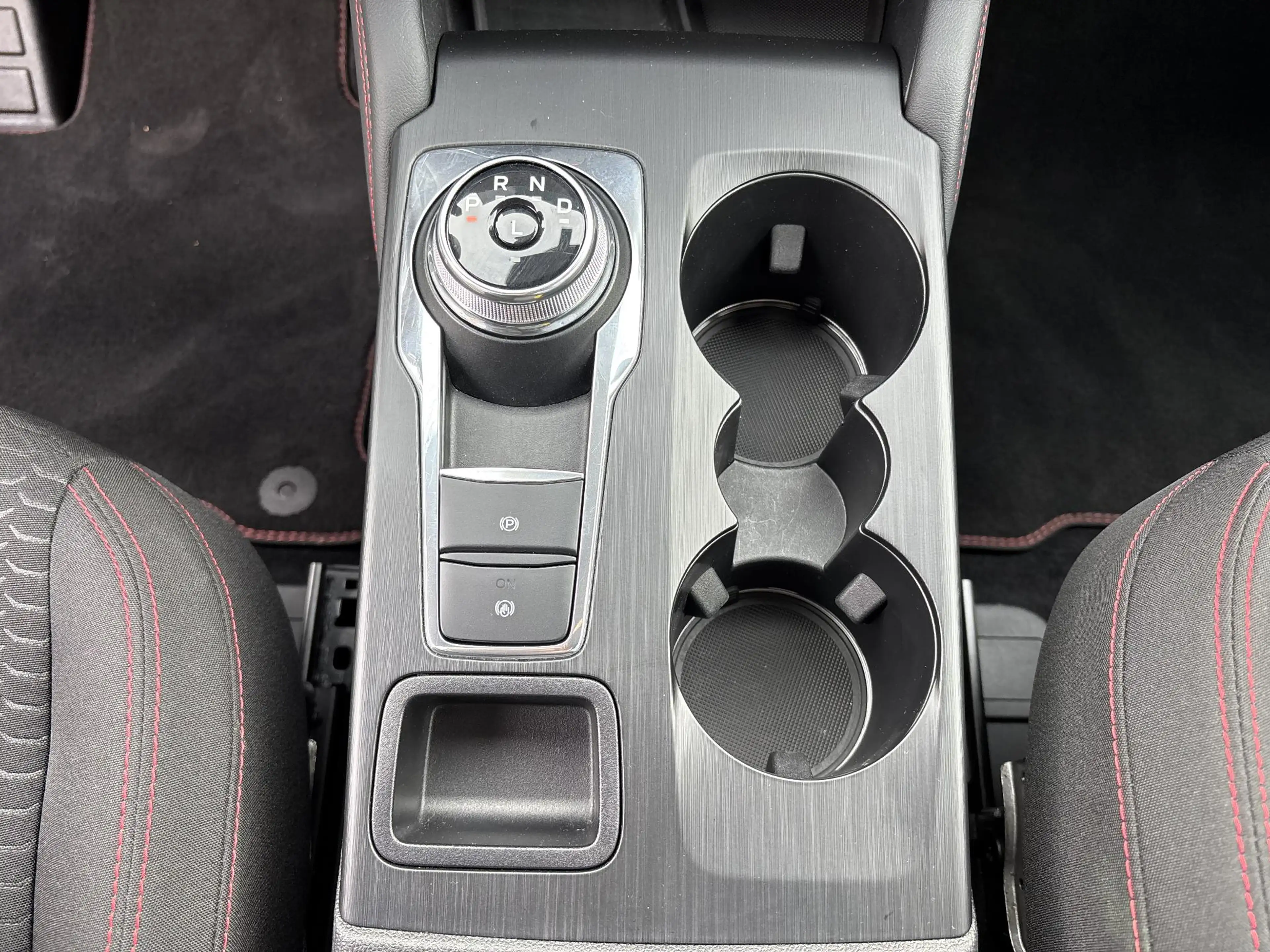 Ford Kuga 2.5 PHEV ST-Line | 243 PK | Winter Pack | Wegklapb — photo 15
