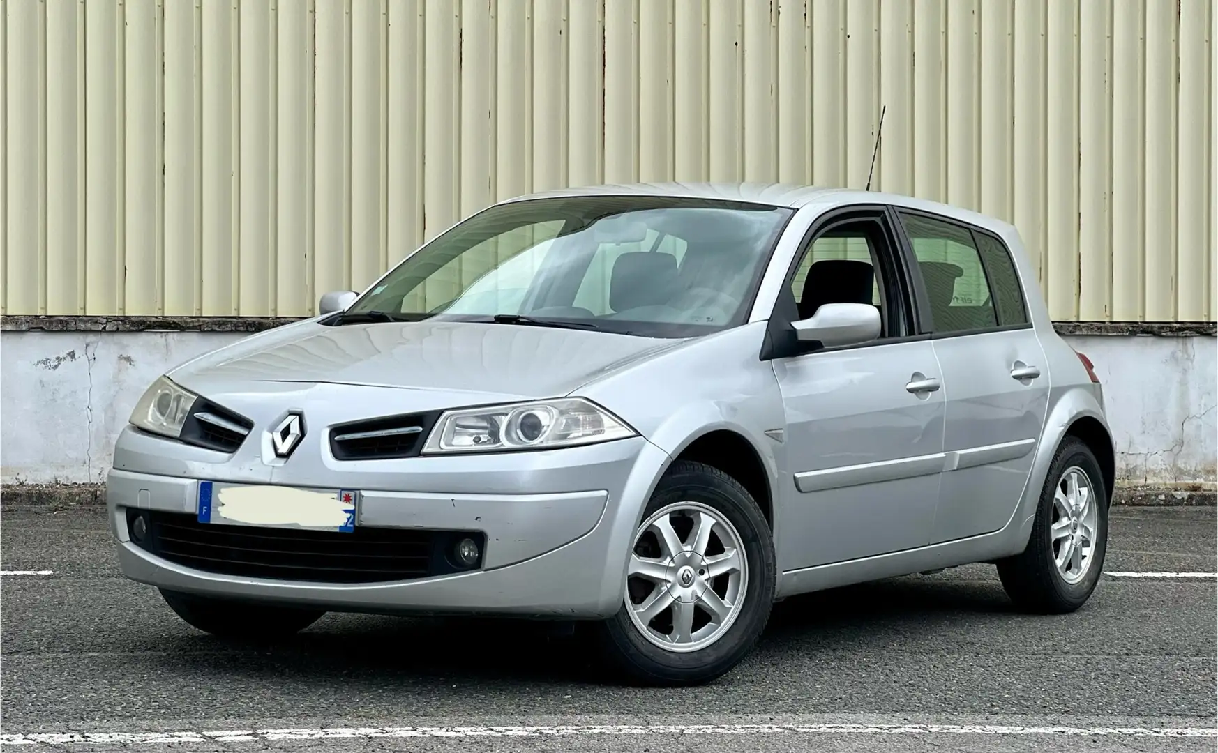 Renault Megane Mégane II 1.5 dCi 105 FAP eco2 Extrême - 1