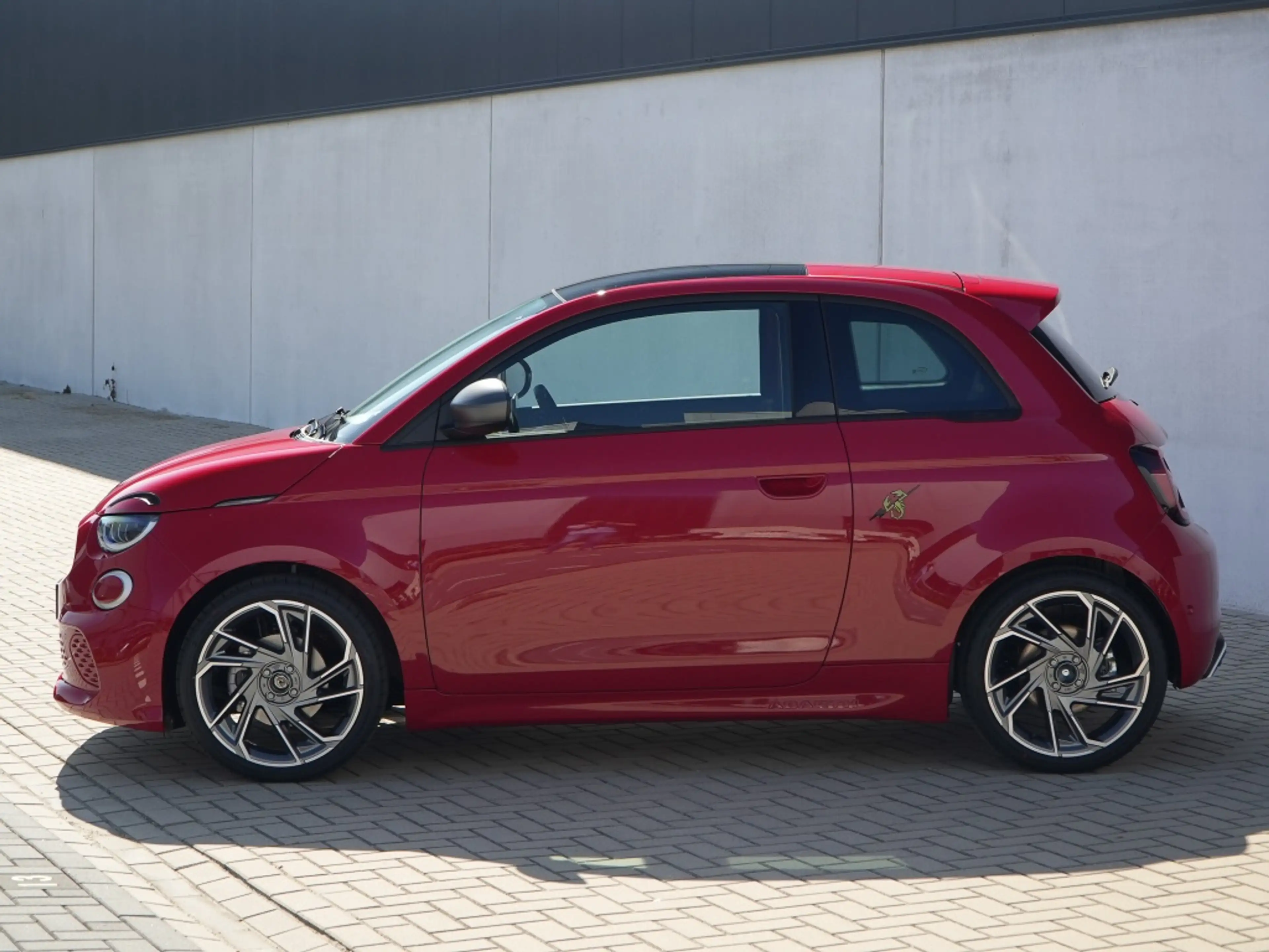 Abarth 500 Turismo 42 kWh | Pano | JBL | Navi | LED | Carplay — photo 7
