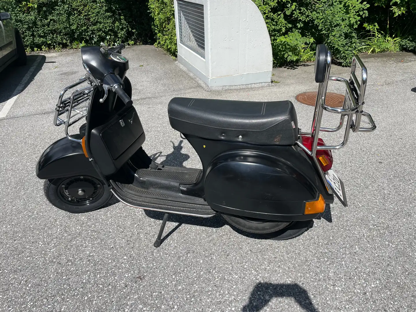 Vespa P 200 E Noir - 1