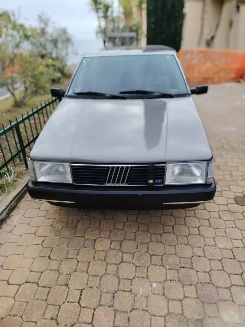 Fiat Regata Regata 1.3 70cv Plateado - 2