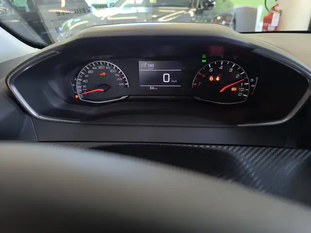 Peugeot 208 view 15