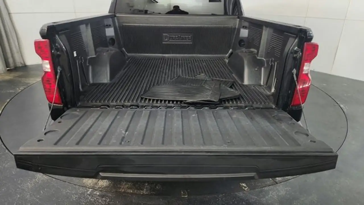 Chevrolet Silverado 1500 снимка Chevrolet Silverado 1500