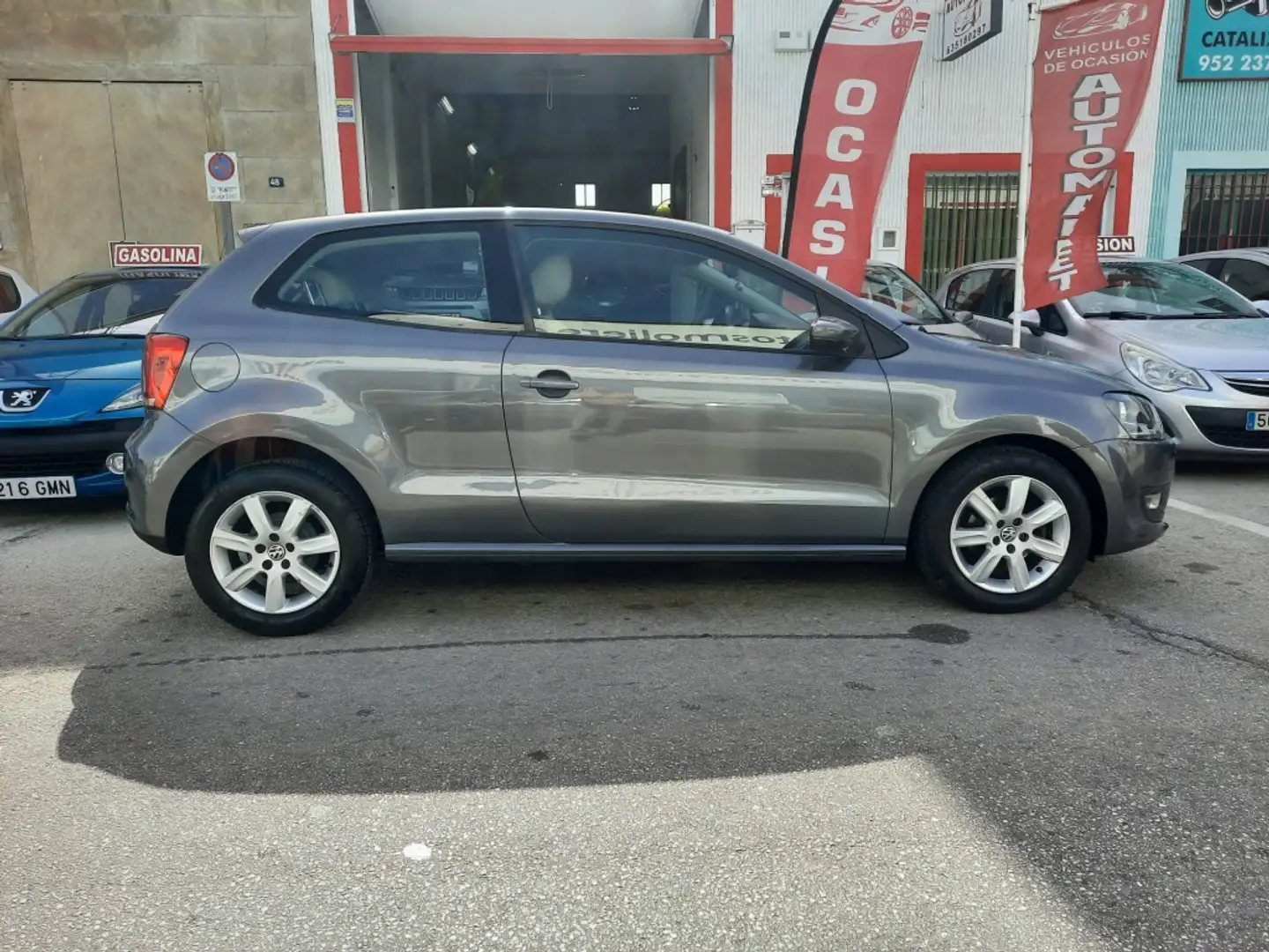 Volkswagen Polo 1.2TDI Sport Gris - 1
