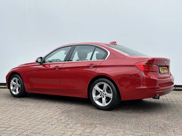 BMW 3 Series view 2