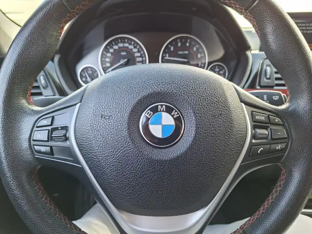 BMW 3 Series view 7