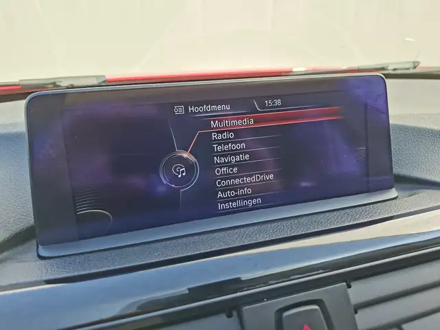 BMW 3 Series view 12