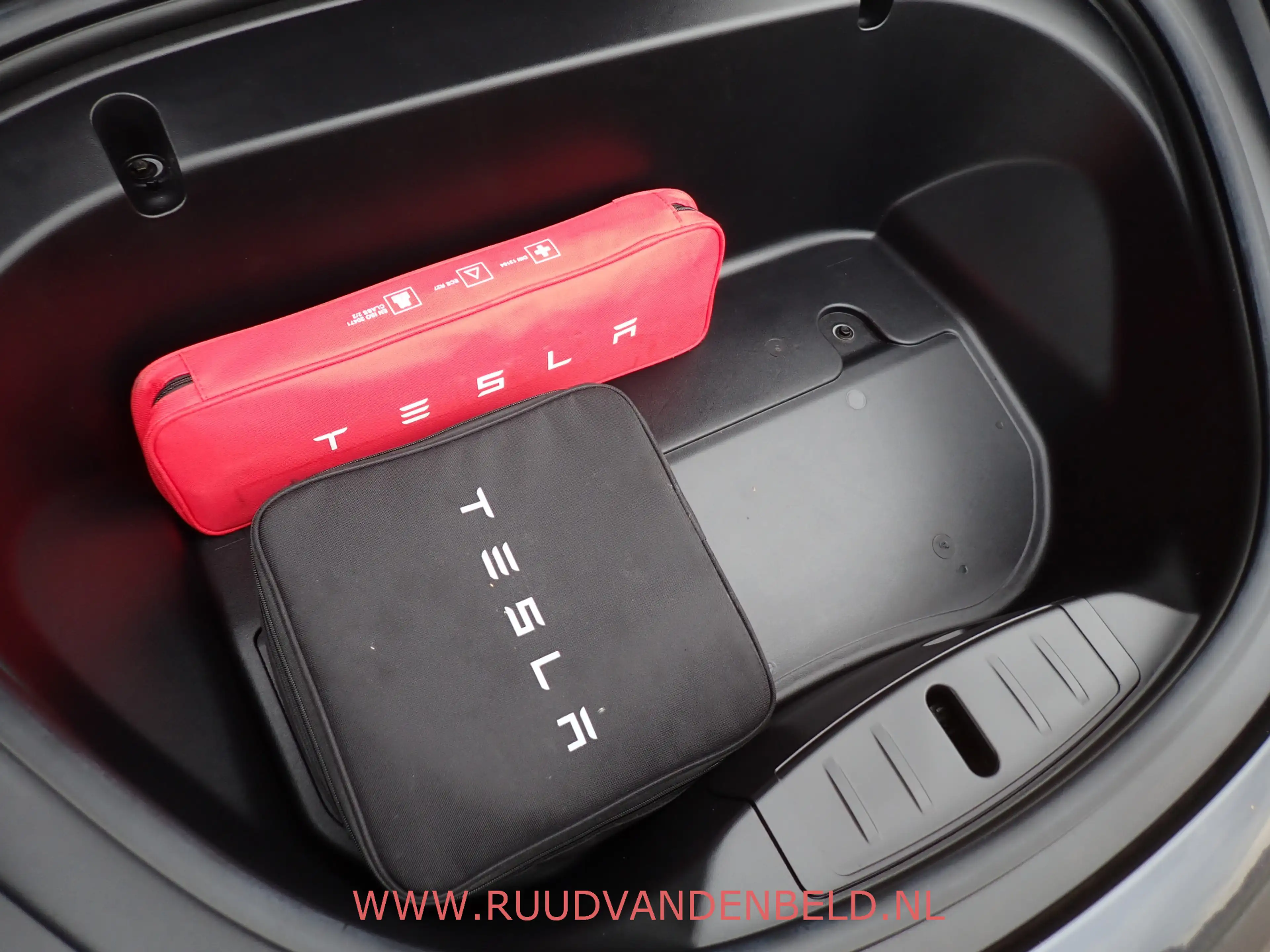 Tesla Model 3 Long Range AWD 75 kWh SOH 90% / AUTOPILOT / 19'' S — photo 38