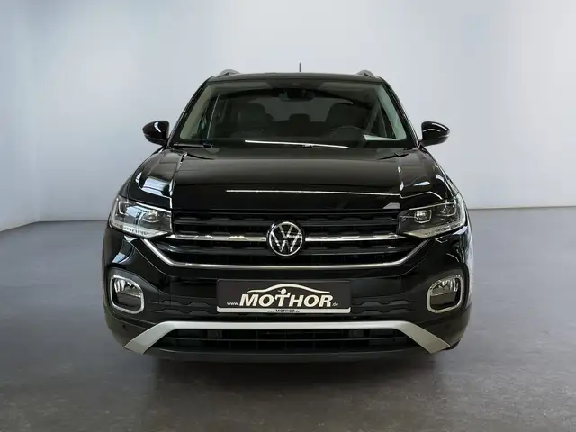 Volkswagen T-Cross view 6