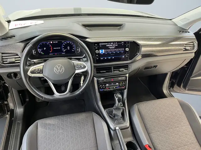 Volkswagen T-Cross view 8