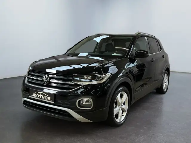 Volkswagen T-Cross view 2