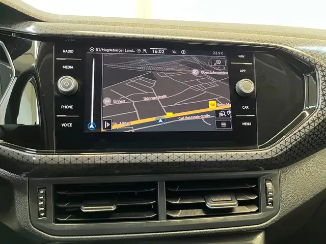 Volkswagen T-Cross view 13