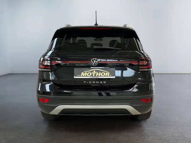 Volkswagen T-Cross view 5