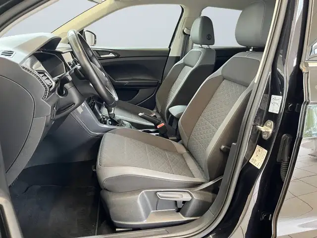 Volkswagen T-Cross view 7