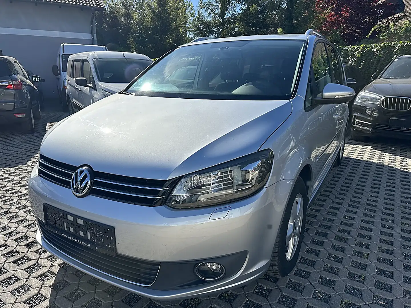 Volkswagen Touran Sky 1,6 BMT TDI DPF Grau - 1