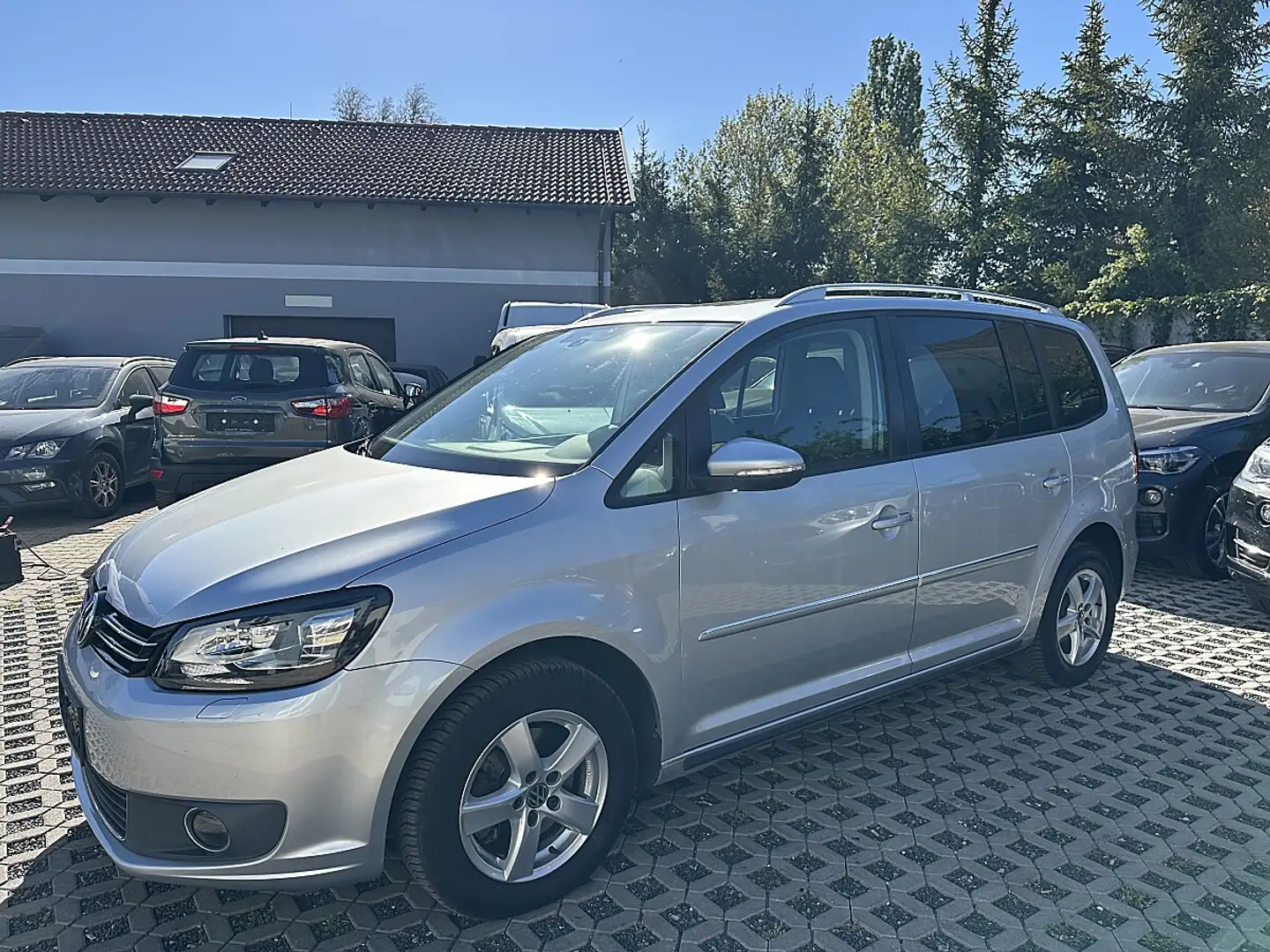Volkswagen Touran Sky 1,6 BMT TDI DPF Grau - 2