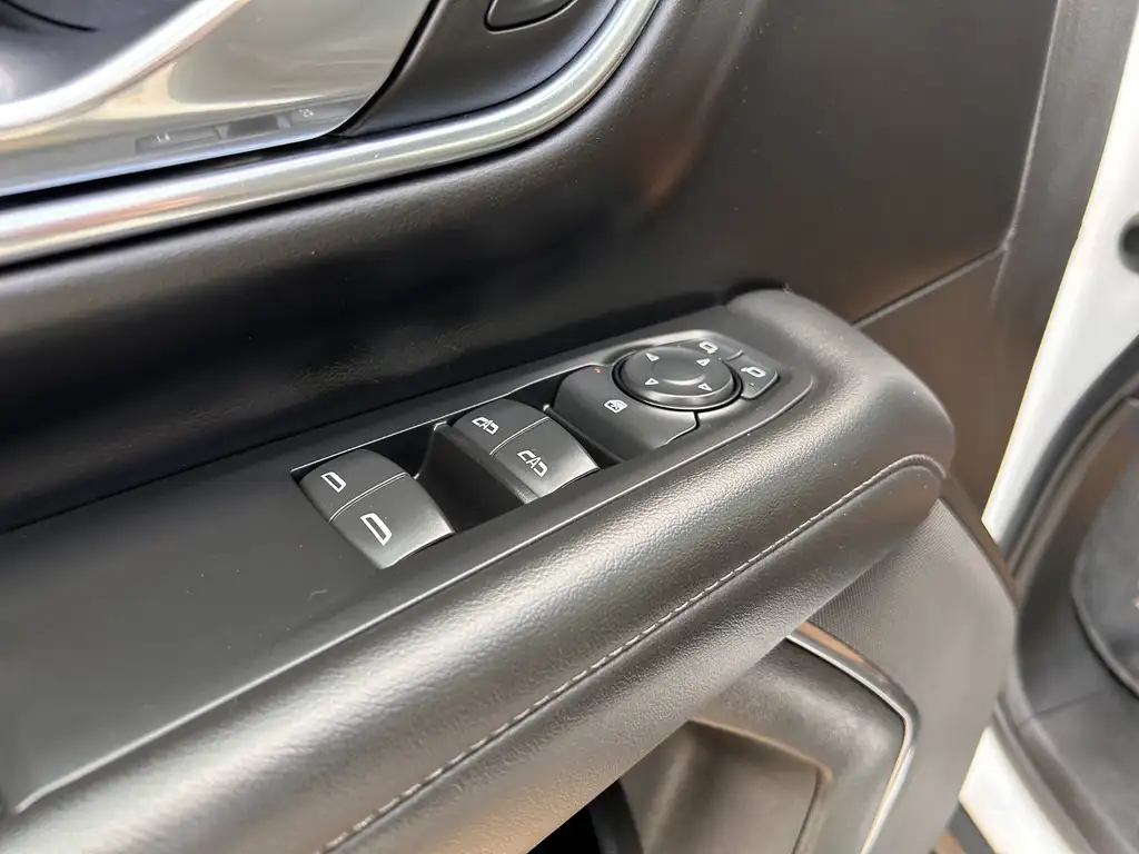 2023 Chevrolet Suburban LS | AM/FM Radio | Dual Climate Control | — photo 7
