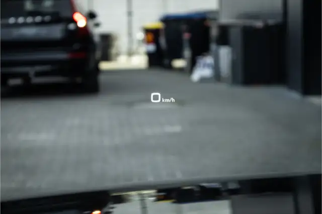 Audi RS4 Avant view 13