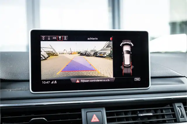 Audi RS4 Avant view 15