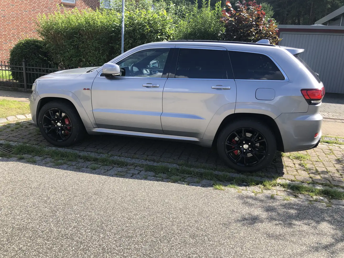 Jeep Grand Cherokee SRT - 1