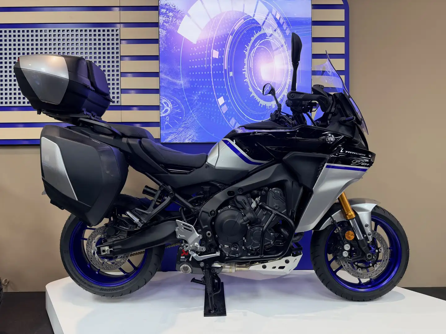 Yamaha Tracer 9 GT Grau - 1