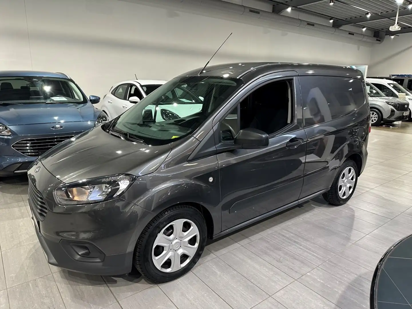 Ford Transit Courier 1.0i 100pk 6v Lichte vracht+airco+verw voorruit+el Grijs - 1