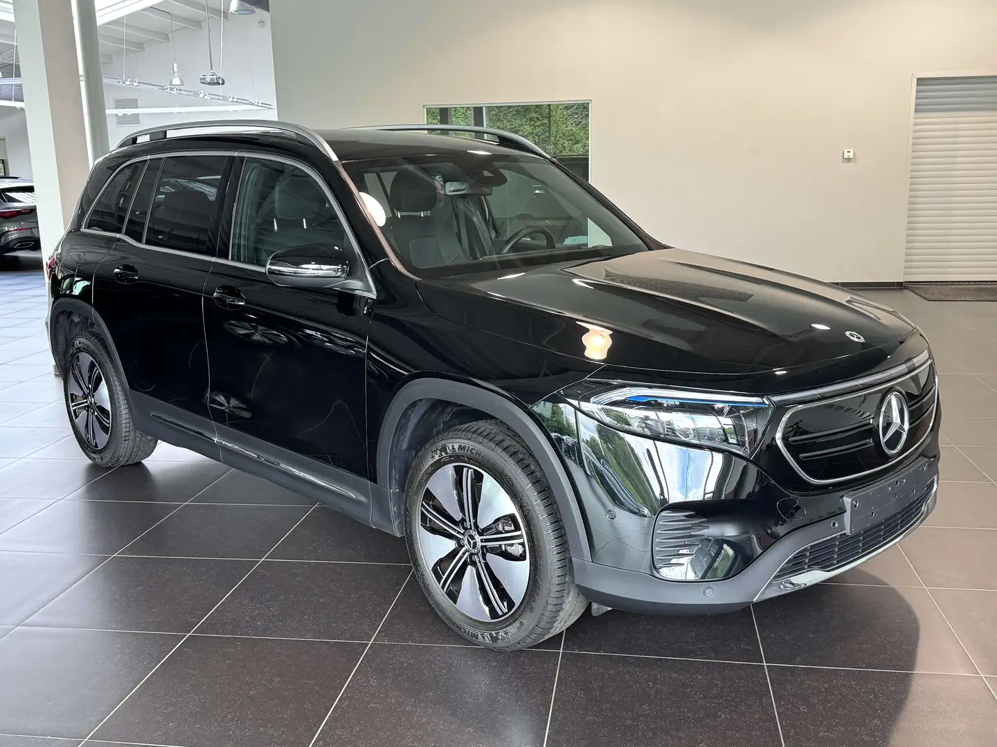 Mercedes-Benz EQB 250 Progressive 7 Seats, Mbux, DAB, Led High Performan Noir - 2