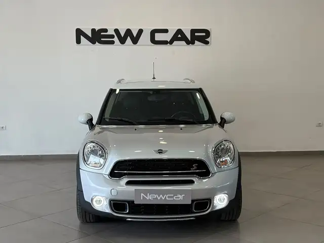 Mini Hatch view 2