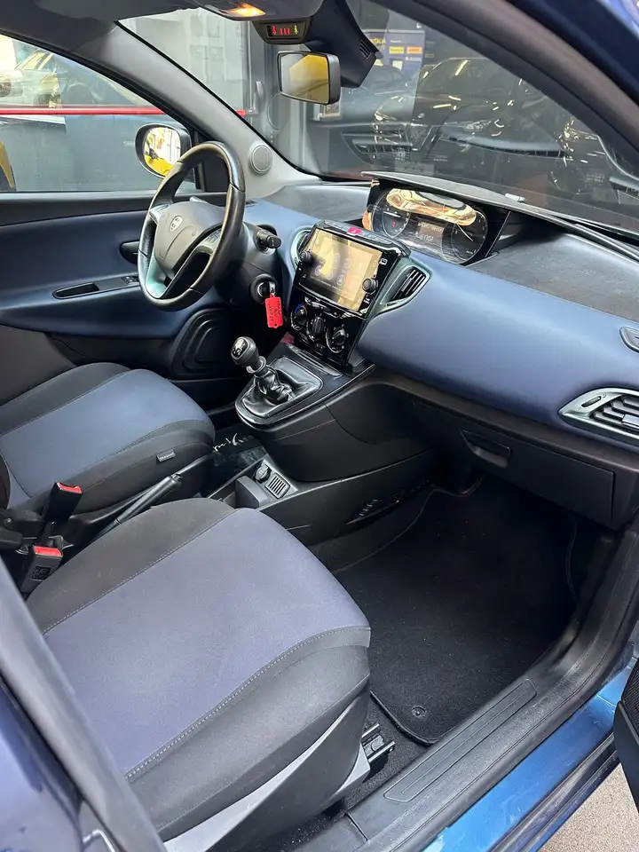 Lancia Ypsilon 2024 — фото 14