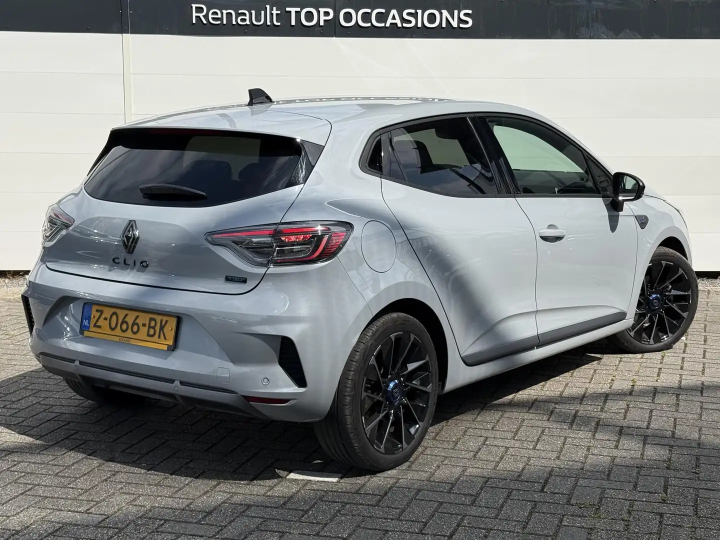Renault Clio 1.6 E-Tech Full Hybrid 145 esprit Alpine | Automaa Gris - 2