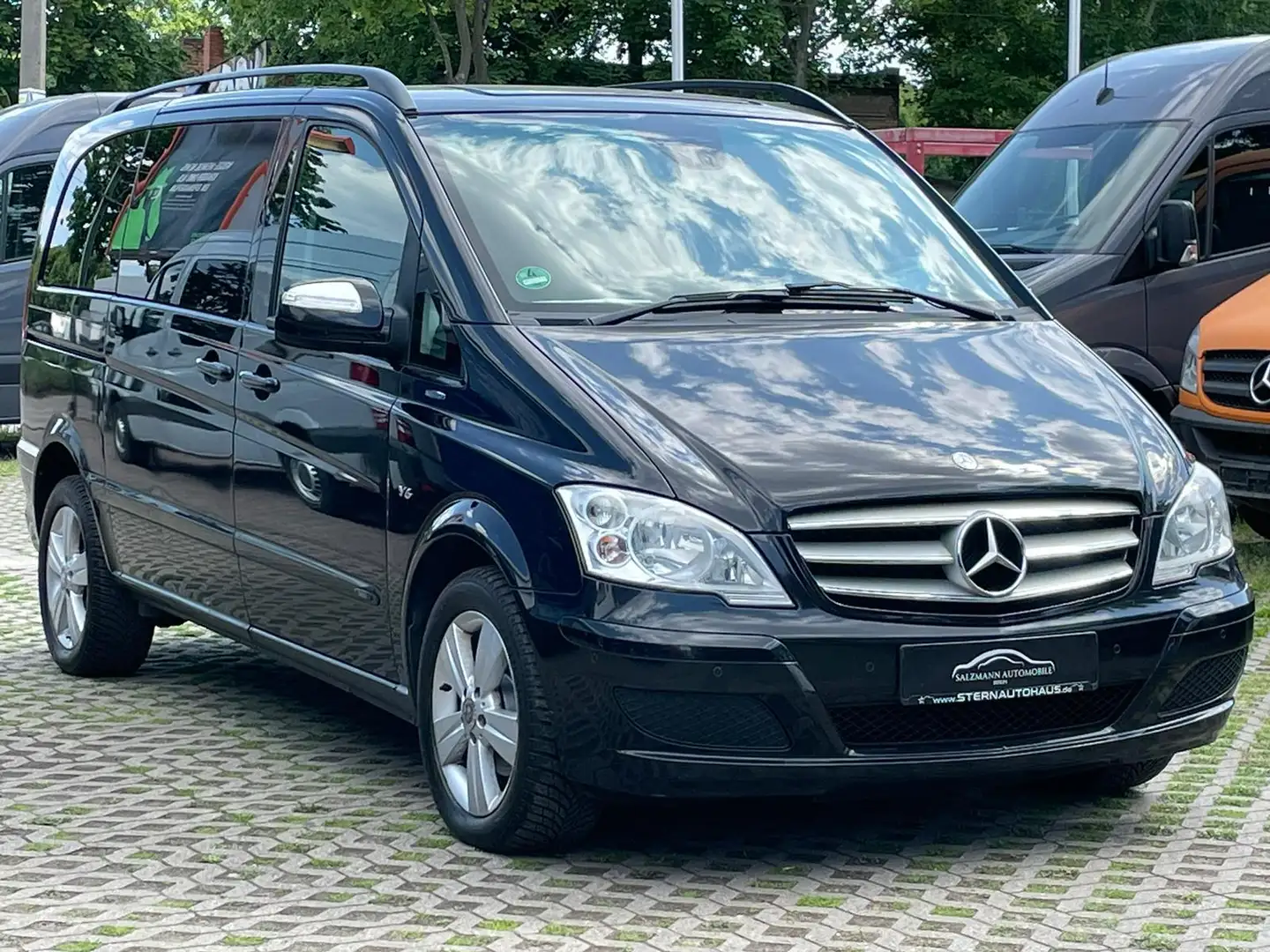 Mercedes-Benz Viano 3.0 CDI V6//Trend//Kompakt//6.S//Aut.//TOP Czarny - 1