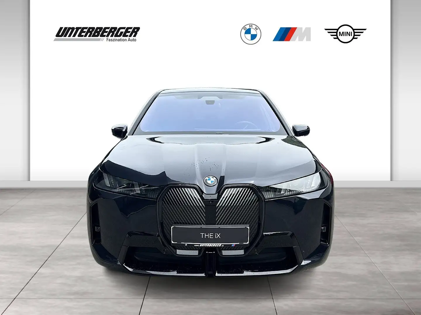 BMW iX xDrive45 M Paket | Inno Paket | Integral Lenkung Schwarz - 2
