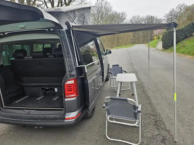 Volkswagen California view 16