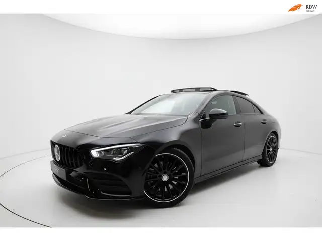Mercedes-Benz CLA 200 AMG NIGHT PANO SFEER MEMORY