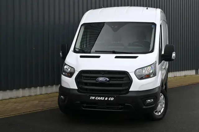Ford Transit view 6