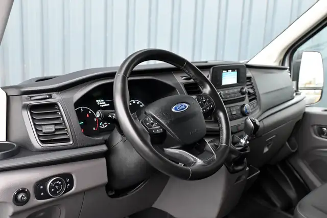 Ford Transit view 9