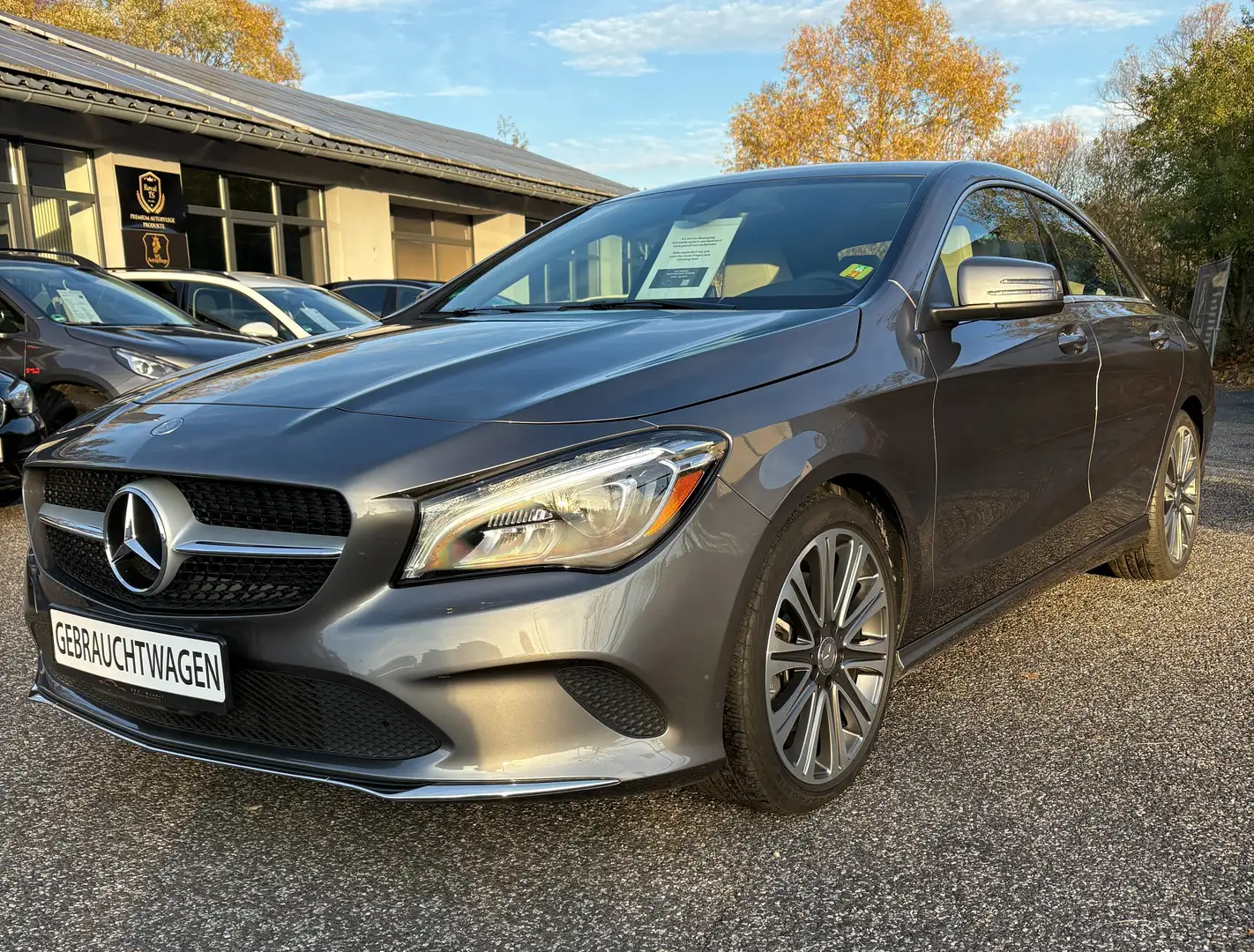 Mercedes-Benz CLA 250 Urban, 1. Hand, sehr gepflegt Grau - 1