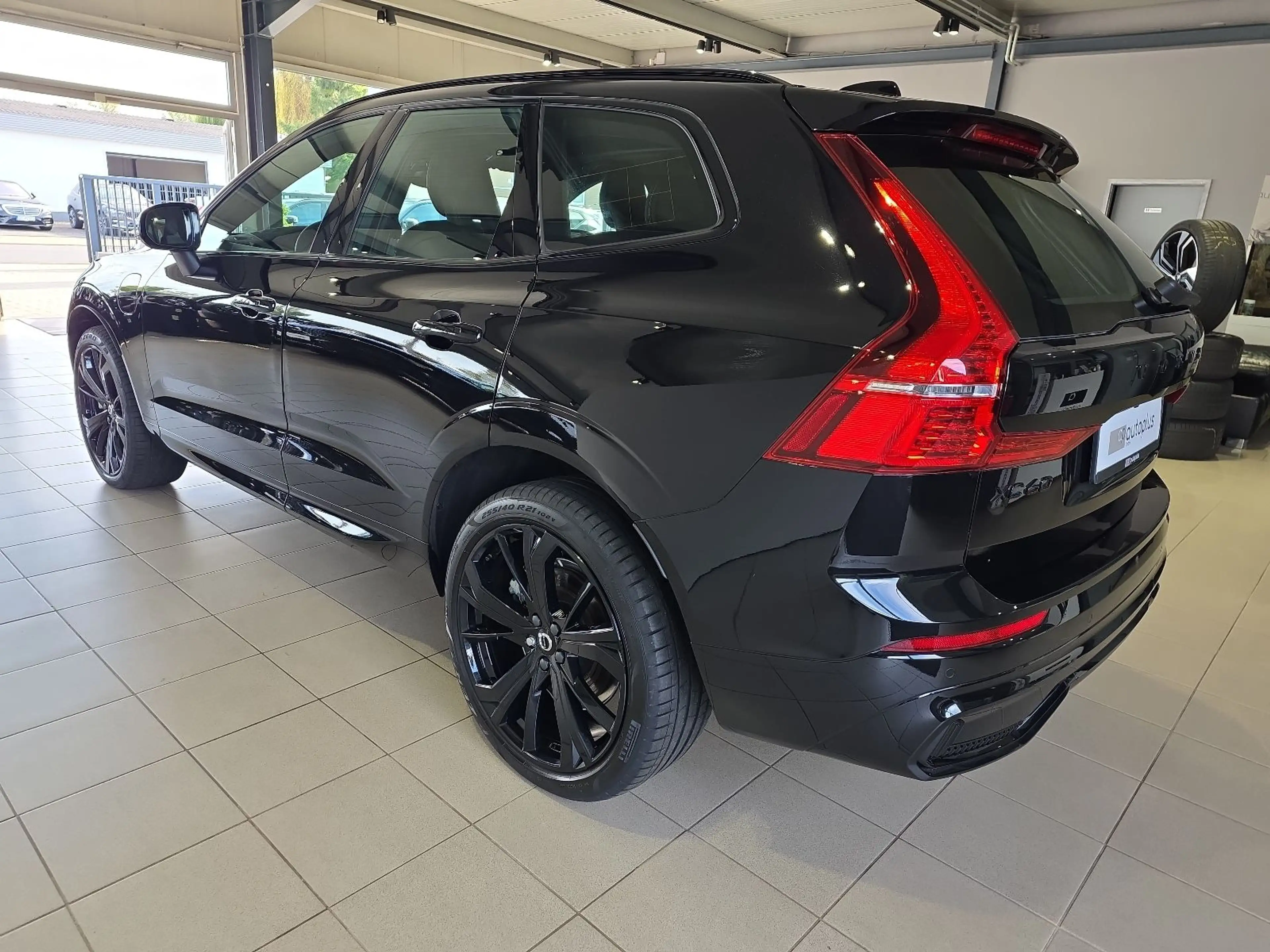 Volvo XC60 T8 Plus Black Edition Recharge AWD Kamera — photo 10