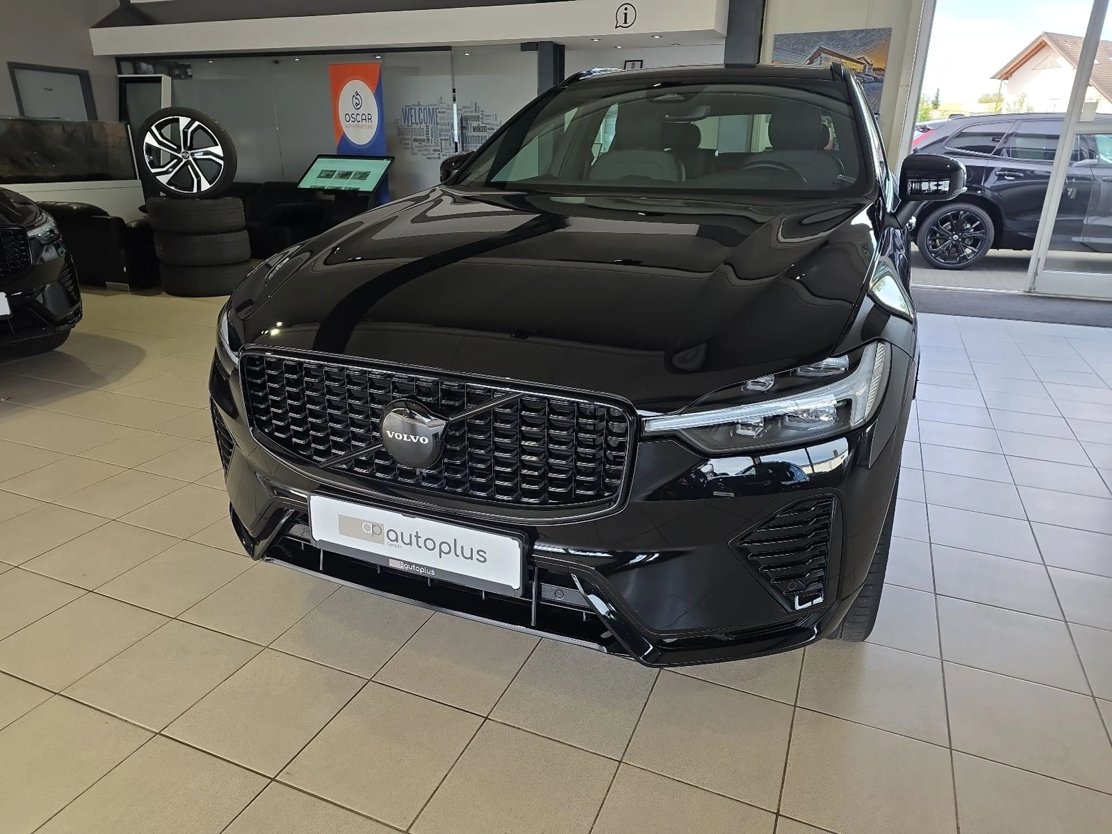 Volvo XC60 T8 Plus Black Edition Recharge AWD Kamera — photo 2