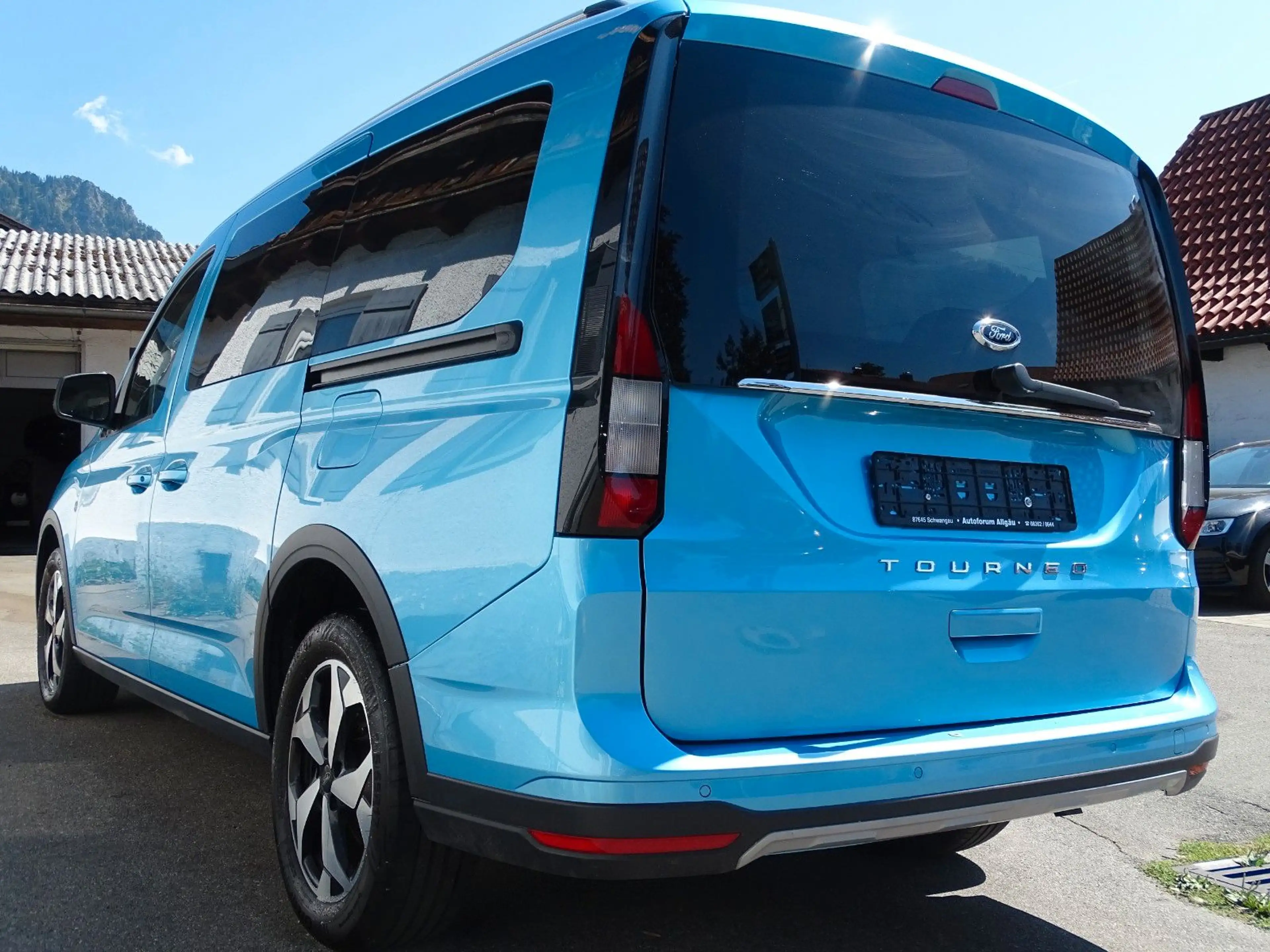 Ford Grand Tourneo Connect Active — photo 6