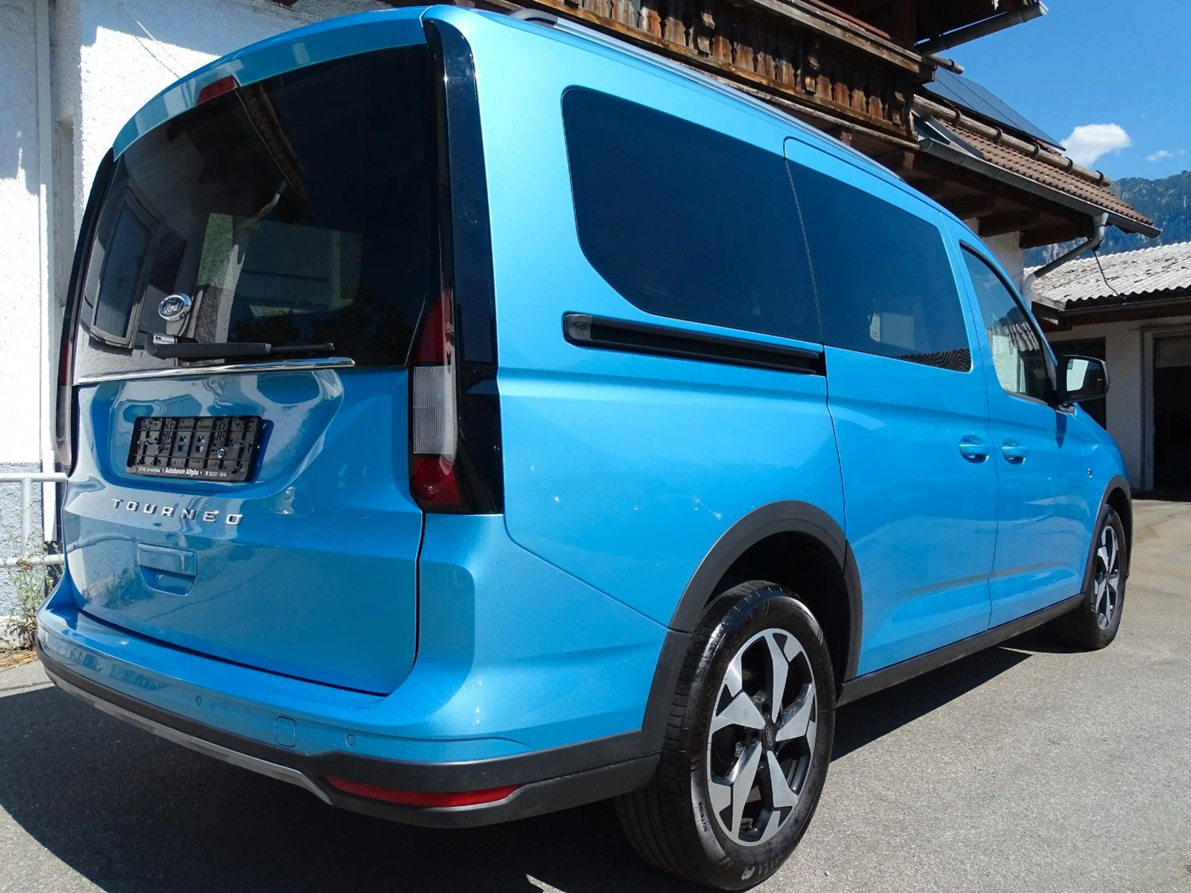 Ford Grand Tourneo Connect Active — photo 4
