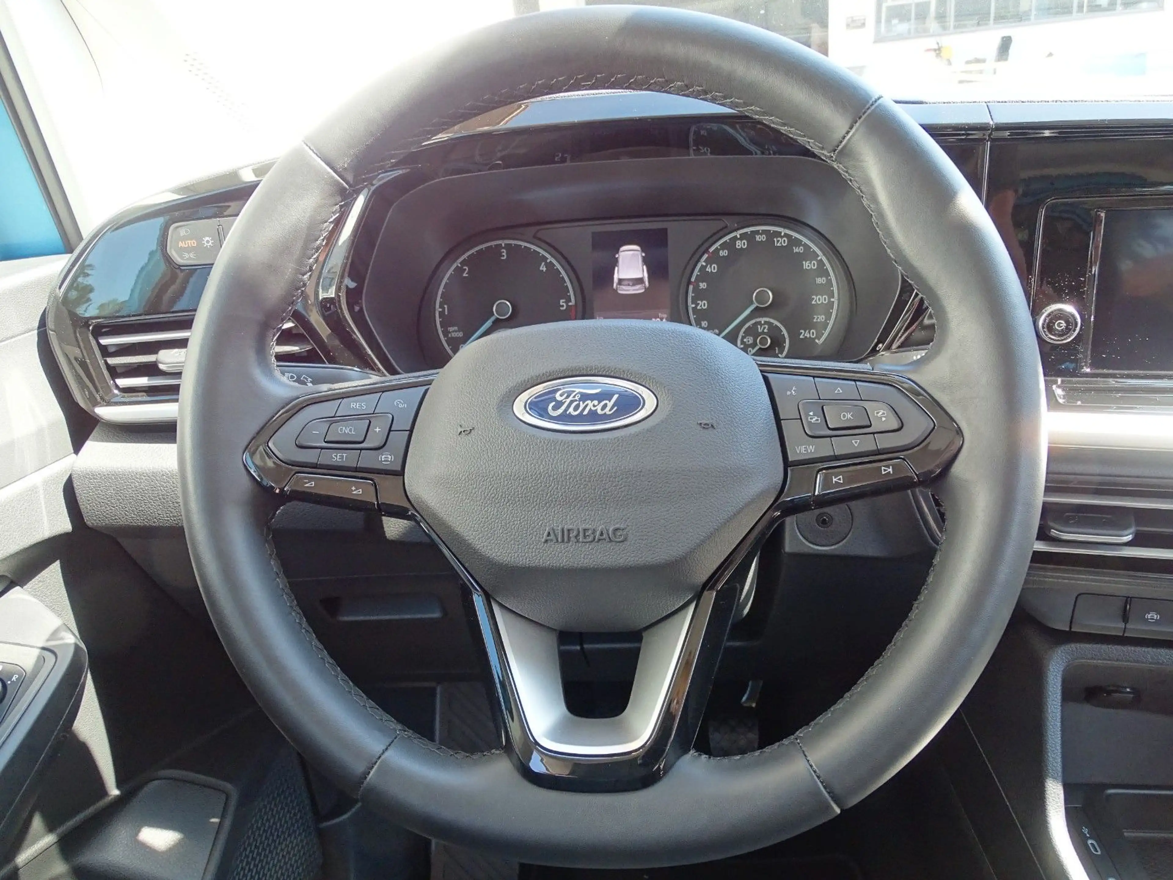 Ford Grand Tourneo Connect Active — photo 9