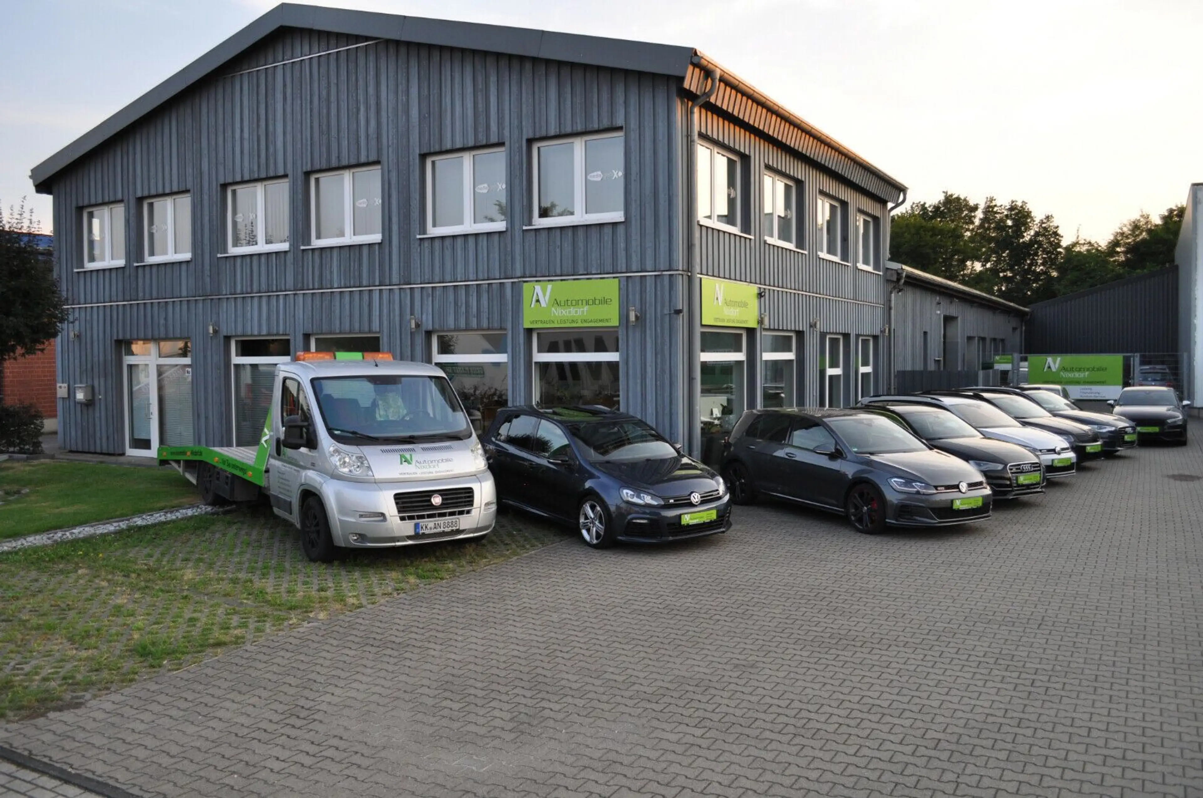 Ford Galaxy Titanium VOLL!! Navi, Leder, AHK, P-Dach — photo 2