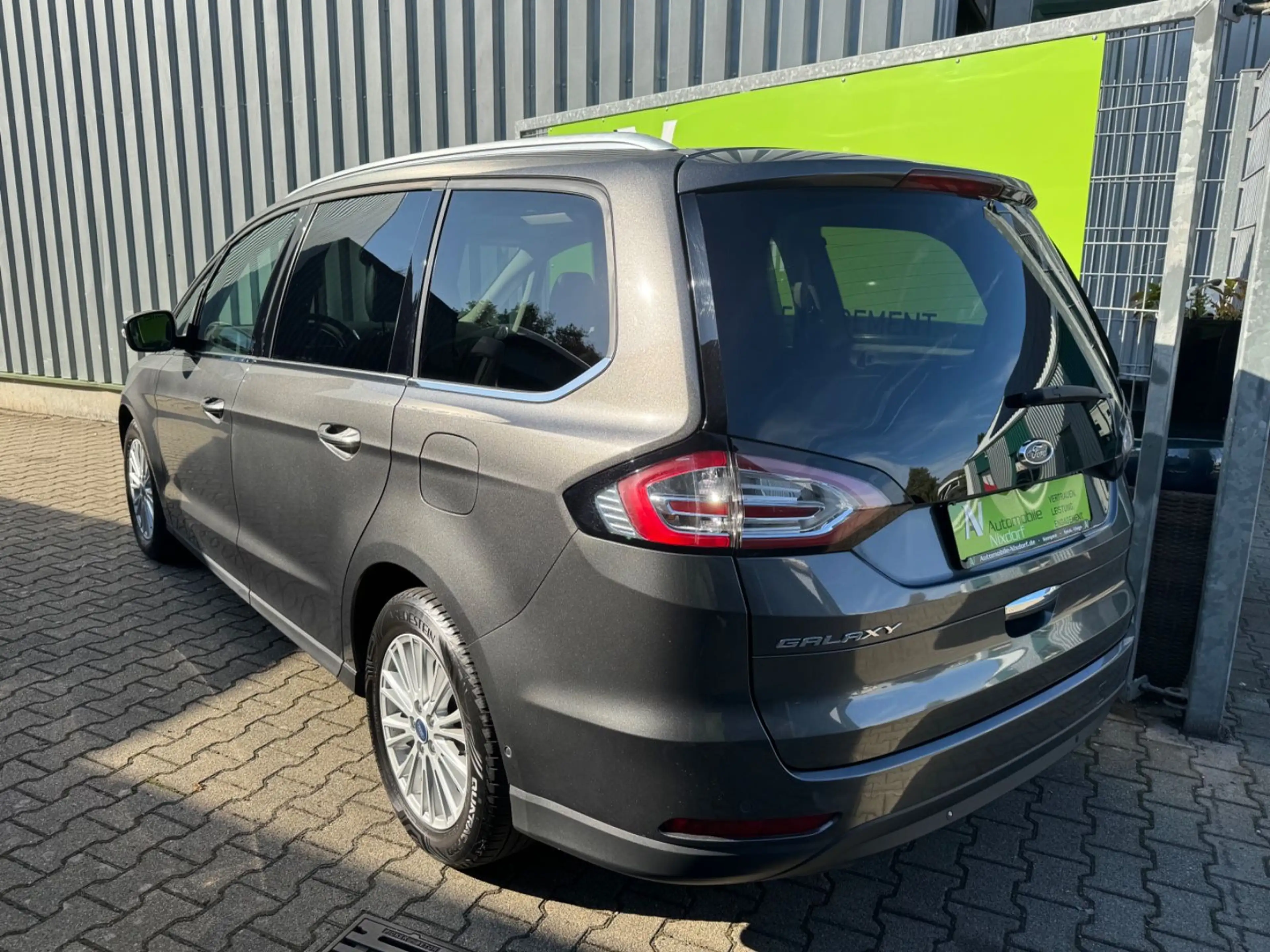 Ford Galaxy Titanium VOLL!! Navi, Leder, AHK, P-Dach — photo 6
