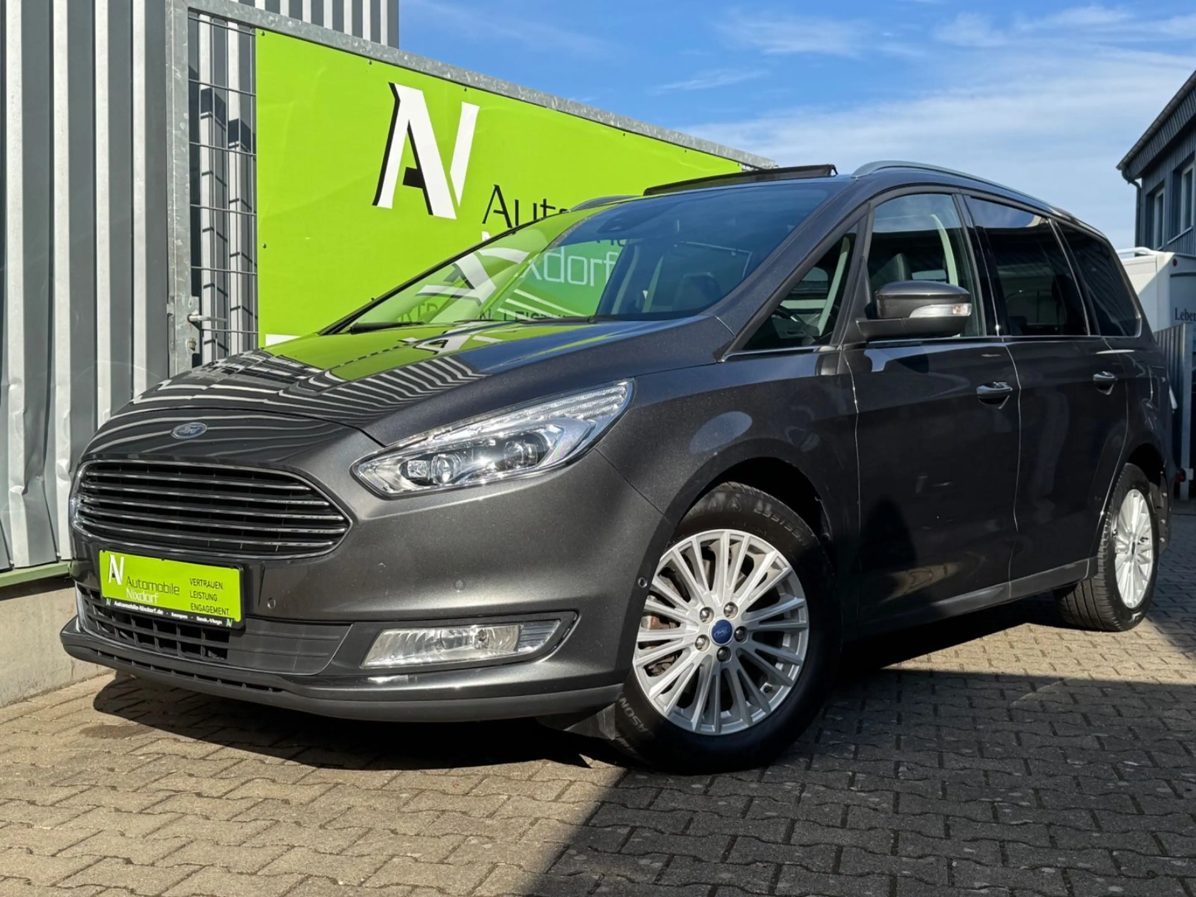 Ford Galaxy Titanium VOLL!! Navi, Leder, AHK, P-Dach — photo 9