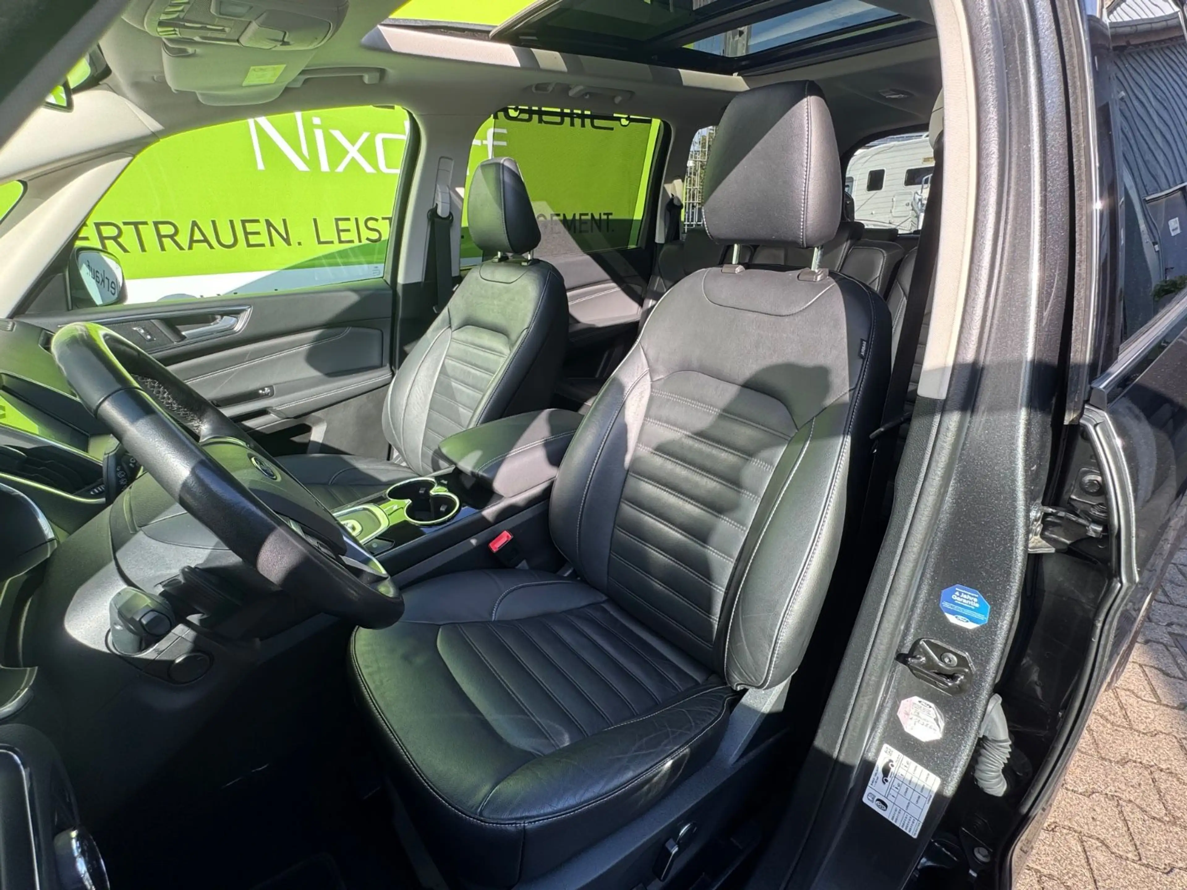Ford Galaxy Titanium VOLL!! Navi, Leder, AHK, P-Dach — photo 15